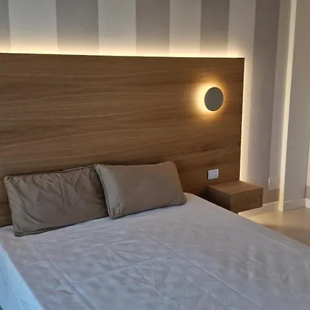 Pernotti 3* Bari
